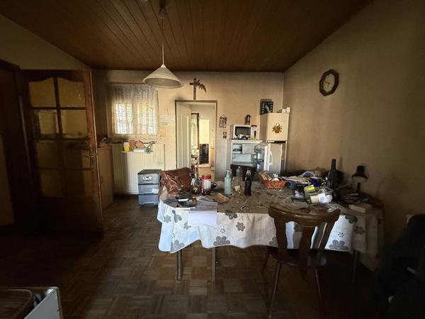 Maison d'environ 90 m² sur un terrain de 5,6 ares avec dépendances