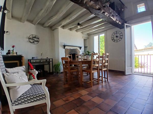 Maison de caractère rénovée 140 m² . Coup de coeur assuré !