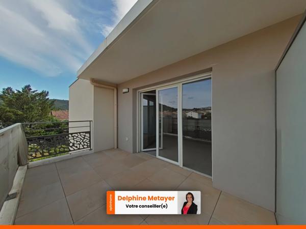Appartement T3 récent avec terrasse, au dernier étage au Le Luc (Var)