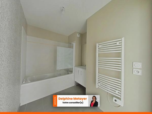 Appartement T3 récent avec terrasse, au dernier étage au Le Luc (Var)