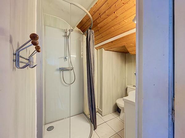 Appartement 2 pièces dernier étage meublé proche Thermes 25,46 m² Aix-les-Bains