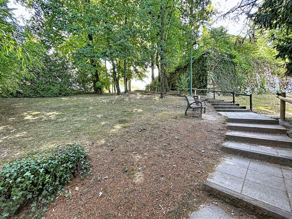 Appartement 2 pièces dernier étage meublé proche Thermes 25,46 m² Aix-les-Bains