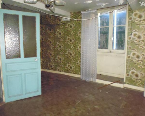 CHAMPLITTE, maison à rénover.