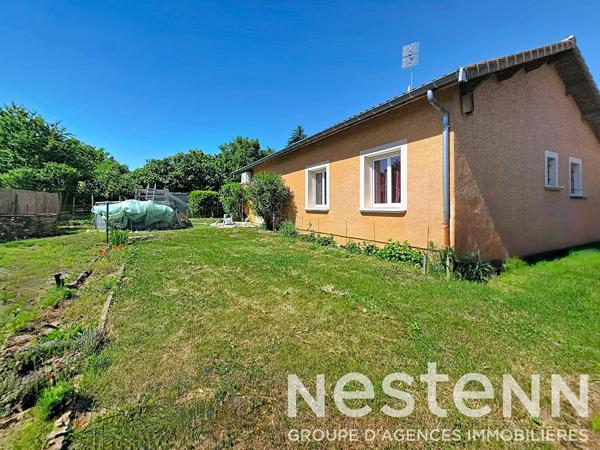 SAINT LAURENT DE MURE secteur Centre bourg - Maison individuelle plain pied de 2008 de 102 m² + garage de 40 m² sur terrain de 810 m²