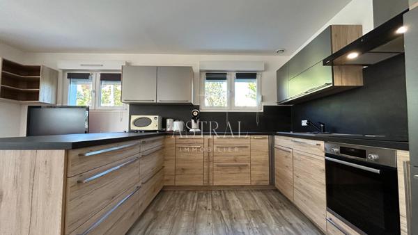 Maison 5 chambres avec jardin et garage - Ensisheim 340 000 €