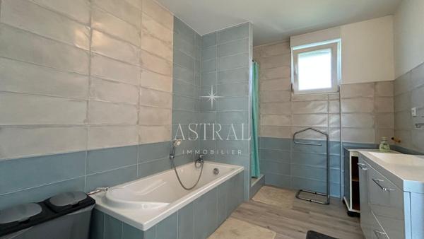 Maison 5 chambres avec jardin et garage - Ensisheim 340 000 €