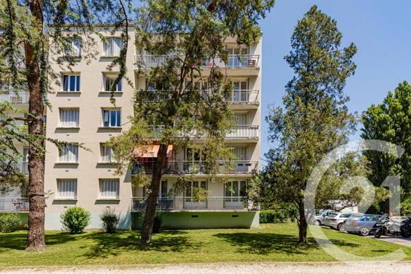 Appartement T3 à vendre  3 pièces - 66,43 m 2   ST MARTIN D HERES  - 38