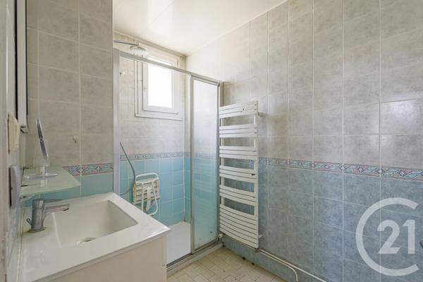 Appartement T3 à vendre  3 pièces - 66,43 m 2   ST MARTIN D HERES  - 38