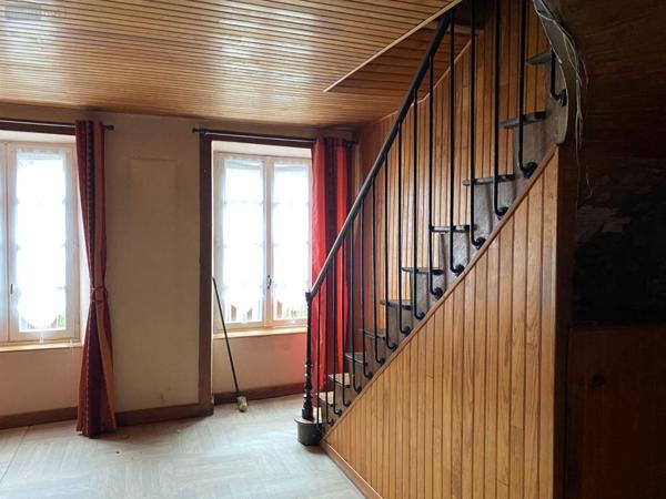 Maison à vendre à Mauriac dans le Cantal (15200), ref : 15060/930