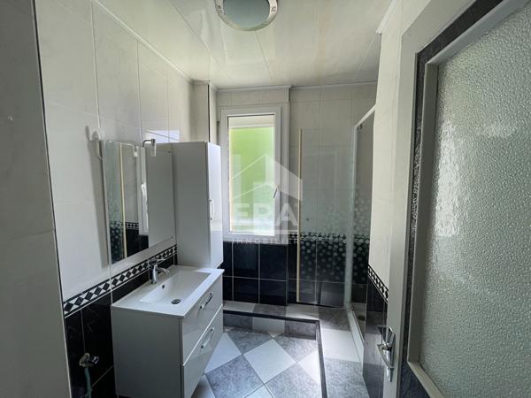 À CHAUNY , LUMINEUX ET SPACIEUX APPARTEMENT T3