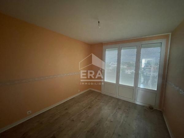 À CHAUNY , LUMINEUX ET SPACIEUX APPARTEMENT T3