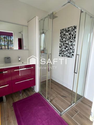 Maison contemporaine - 4 chambres - 3 salle d'eau - garage/atelier - piscine