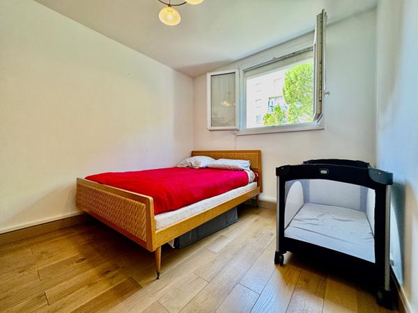 Les Faïenciers 13011 Appartement type 3 avec terrasse et cave