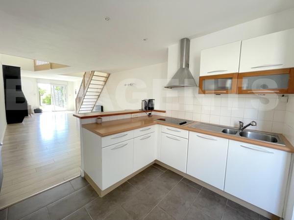 loft/atelier/surface 5 pièce(s) 96 m2