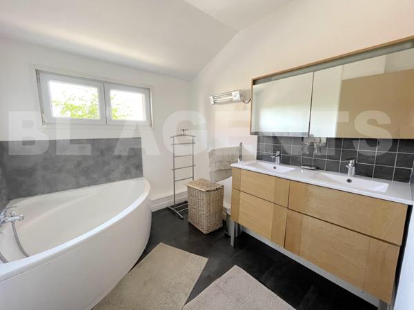 loft/atelier/surface 5 pièce(s) 96 m2