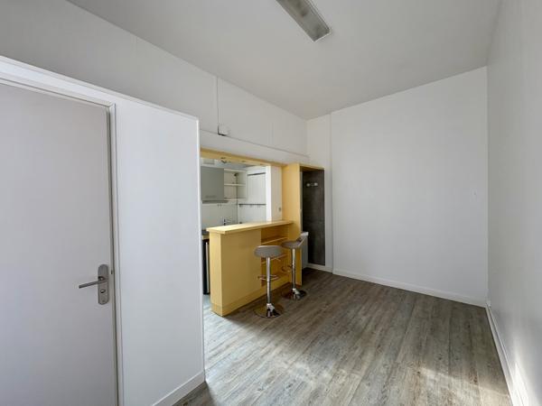 Studio (toutes charges incluses) - BAS DU CENTRE VILLE Poitiers (86000)