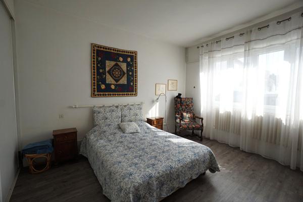 Maison à vendre à Royan - 4 pièces, 3 chambres, proche de la mer