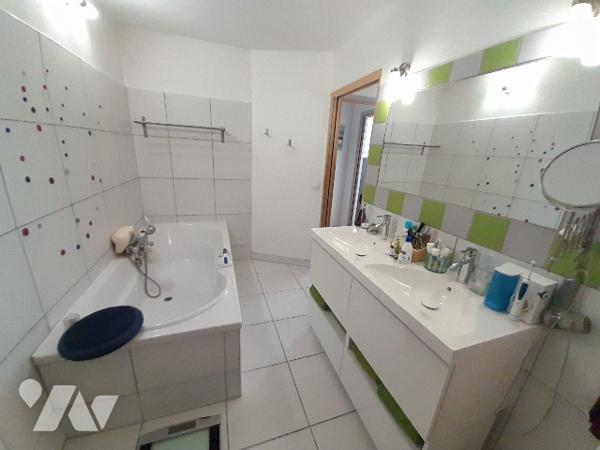 POITIERS, quartier Rochereuil/Quatres Roues, maison de ville rénovée