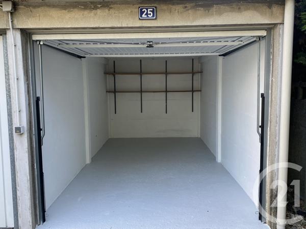 Parking à vendre  12,23 m2 LA VARENNE ST HILAIRE - 94