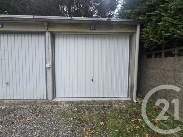 Parking à vendre  12,23 m2 LA VARENNE ST HILAIRE - 94