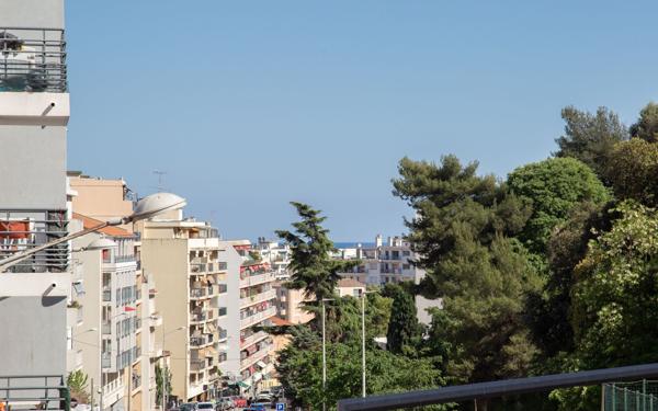 Appartement à vendre    3 pièces • 68 m2 Nice