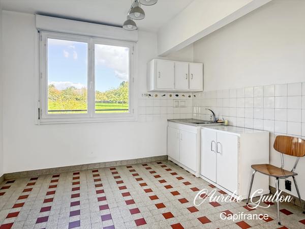 Maison surélevée sur sous-sol avec terrain de 3200 m2 Ploërmel
