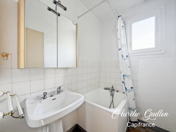 Maison surélevée sur sous-sol avec terrain de 3200 m2 Ploërmel