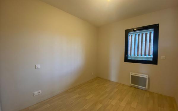 Appartement à louer    3 pièces •  Montbartier