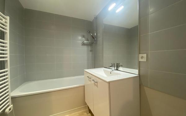 Appartement à louer    3 pièces •  Montbartier