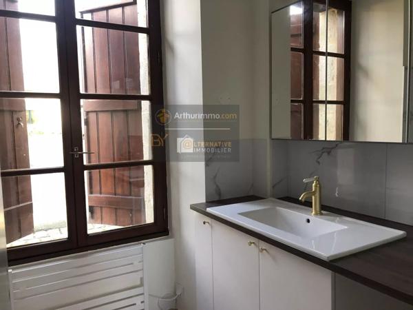 Location Appartement 4 pièces 73 m2 à Louvigné-de-Bais