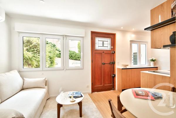 Appartement F2 à vendre  2 pièces - 24,52 m 2   NICE  - 06