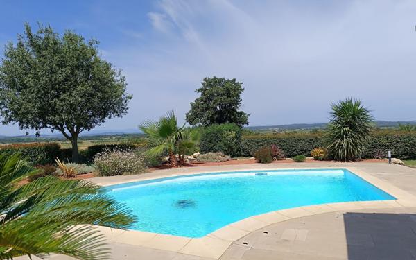 Maison à vendre    6 pièces • 203 m2 Blauzac