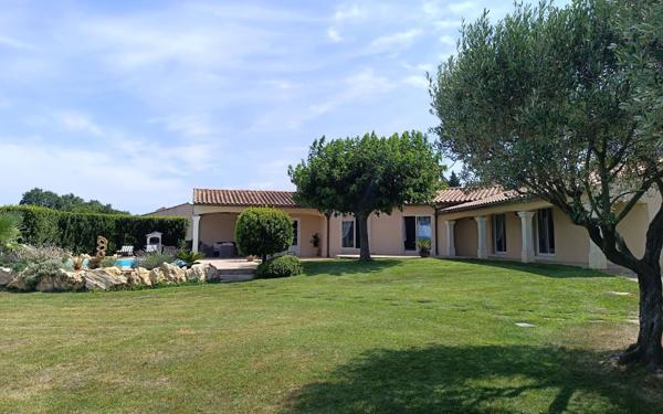 Maison à vendre    6 pièces • 203 m2 Blauzac