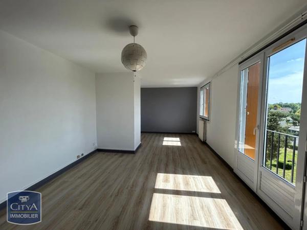 Appartement à louer 4 pièces 77.11m² Decize (58300)
