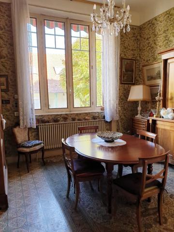 DEMEURE DE PRESTIGE SUR LES BORDS DE RIVES DE L'ALLIER