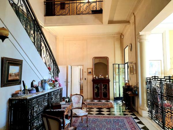 DEMEURE DE PRESTIGE SUR LES BORDS DE RIVES DE L'ALLIER