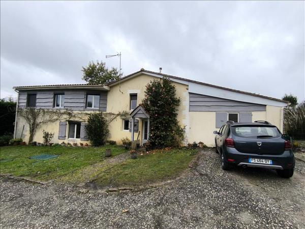 Maison à vendre |  Montlieu-la-Garde |  6 pièces | 210 m²