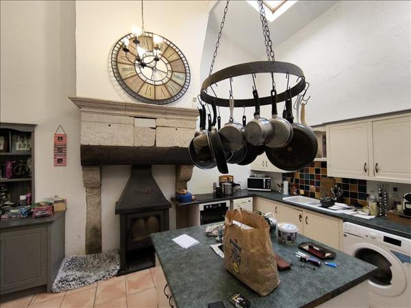 Maison à vendre |  Montlieu-la-Garde |  6 pièces | 210 m²