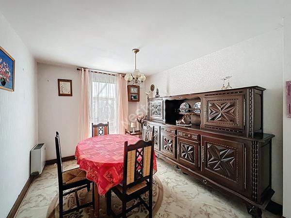 Charmante Maison à Vendre à Poitiers - 4 Chambres et Terrain Clos !