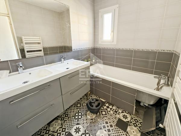 LES PENNES MIRABEAU - Maison T4 de 77m2 sur une parcelle de 131m2