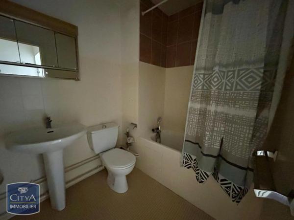 Appartement à louer 1 pièce 27.88m² Clermont-Ferrand (63000)