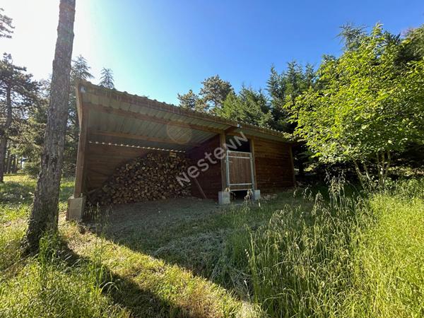 Maison atypique avec vue imprenable et piscine à Givry 193 m2