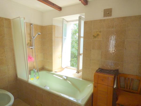 Maison centre-bourg 3/4 chambres + garage + terrasse/jardinet