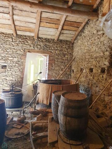 CHARMANTE MAISON DE 90 M2 AVEC NOMBREUSES DEPENDANCES