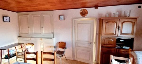 CHARMANTE MAISON DE 90 M2 AVEC NOMBREUSES DEPENDANCES