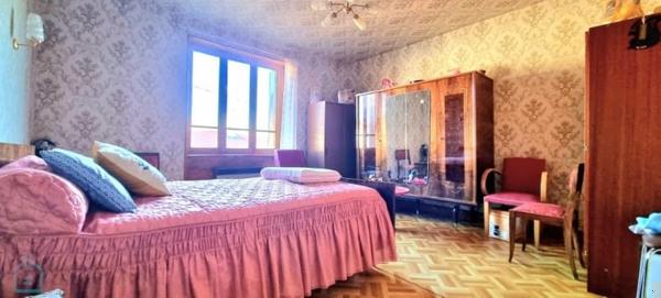 CHARMANTE MAISON DE 90 M2 AVEC NOMBREUSES DEPENDANCES