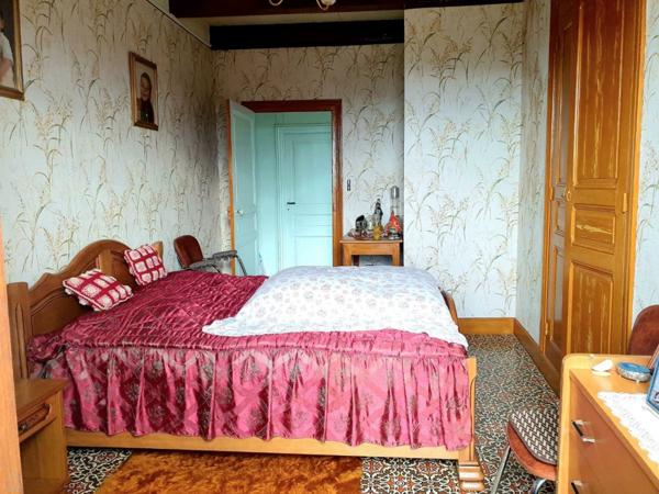 CHARMANTE MAISON DE 90 M2 AVEC NOMBREUSES DEPENDANCES