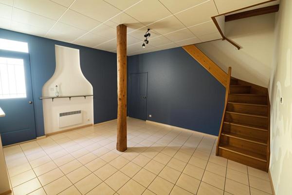 Immeuble  (local commercial et appartement) à Cadenet  135m² - 197 000