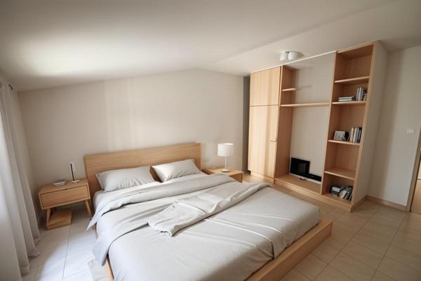 Immeuble  (local commercial et appartement) à Cadenet  135m² - 197 000