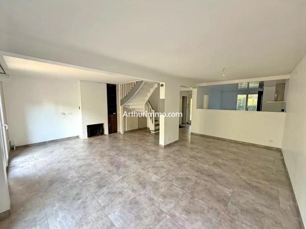 Vente                                                      Maison
                        
                     6 pièces                      130 m2                     à Sucy-en-Brie